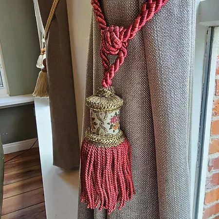 Logeerderij Tussen Koe & Kroonluchter Фермерский дом