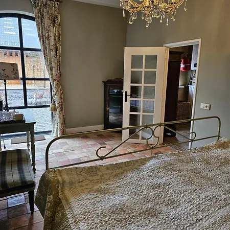 Logeerderij Tussen Koe & Kroonluchter