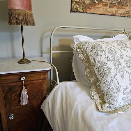 Logeerderij Tussen Koe & Kroonluchter * Diessen