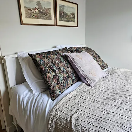 Logeerderij Tussen Koe & Kroonluchter ファームステイ