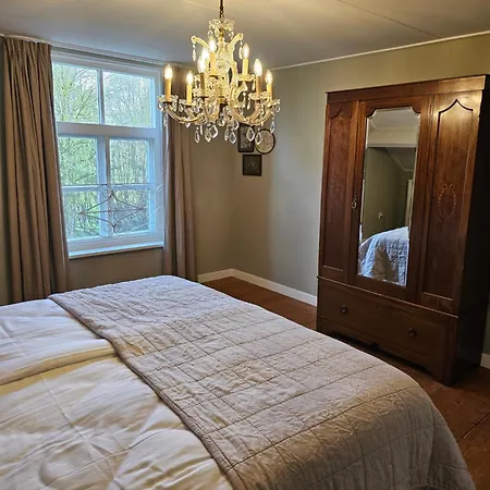 Logeerderij Tussen Koe & Kroonluchter