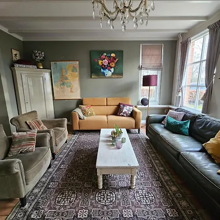 Фермерский дом Logeerderij Tussen Koe & Kroonluchter *