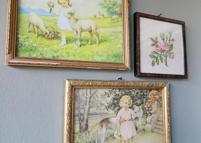 Logeerderij Tussen Koe & Kroonluchter Séjour à la ferme Diessen