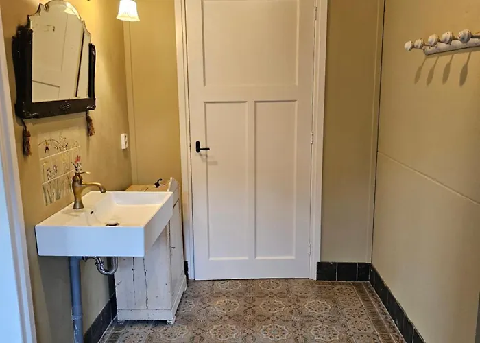 Séjour à la ferme Logeerderij Tussen Koe & Kroonluchter Diessen