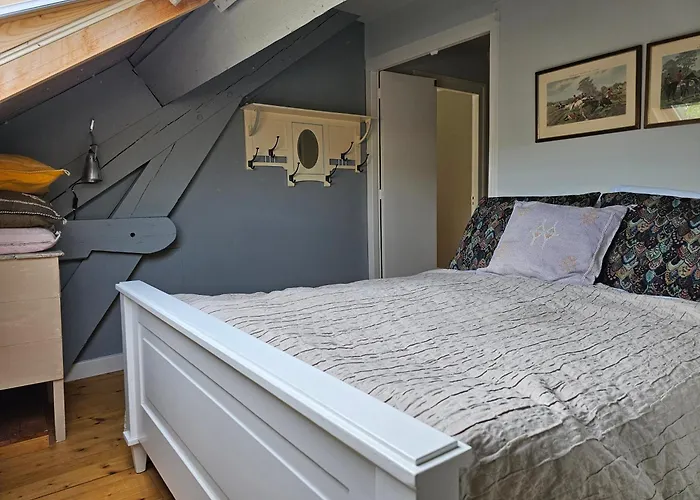 Logeerderij Tussen Koe & Kroonluchter *