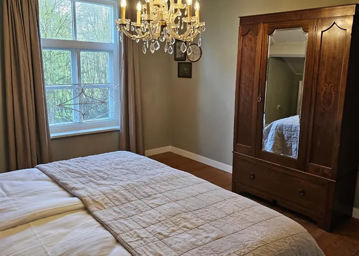 Logeerderij Tussen Koe & Kroonluchter